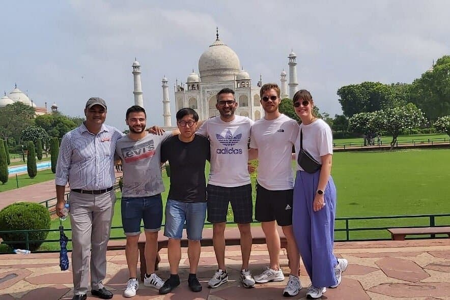 Happy customer enjoying North India tour with Jannat Travels